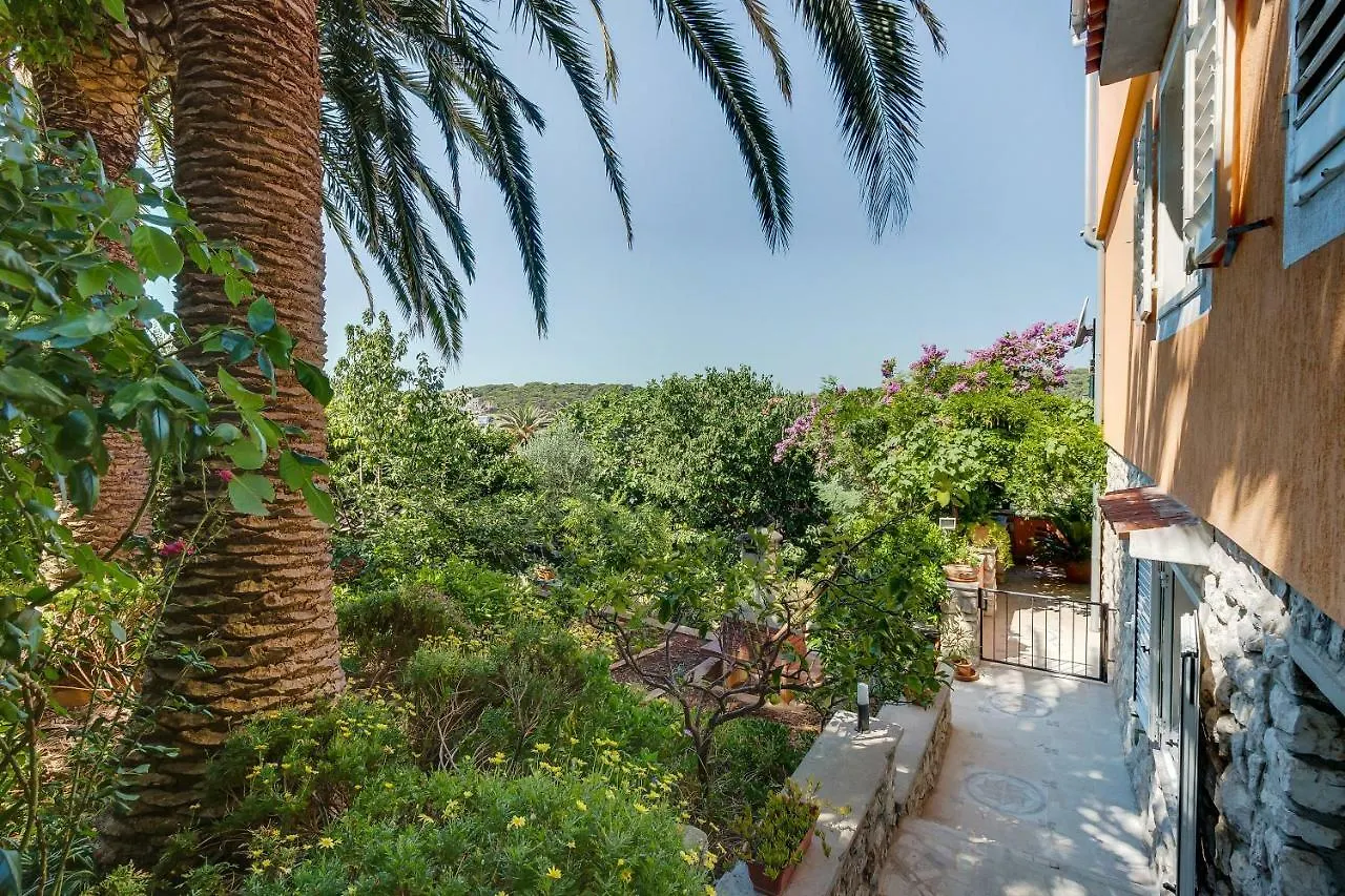 Apartments Pepi Mali Losinj